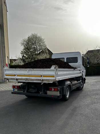 Haben Sie Schwierigkeiten, schwere Gegenstände zu bewegen? Keine Panik! Ich habe das richtige Werkzeug und die Muskelkraft, um alles zu transportieren, was Sie brauchen.